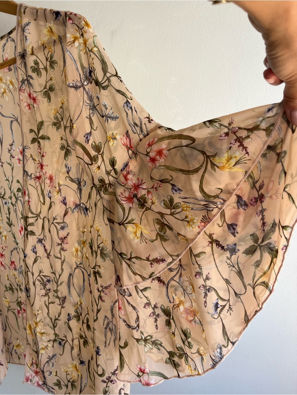 I JOAH Floral Sheer Layered Ruffle Robe - Blush Multicolor - Picture 2 of 5